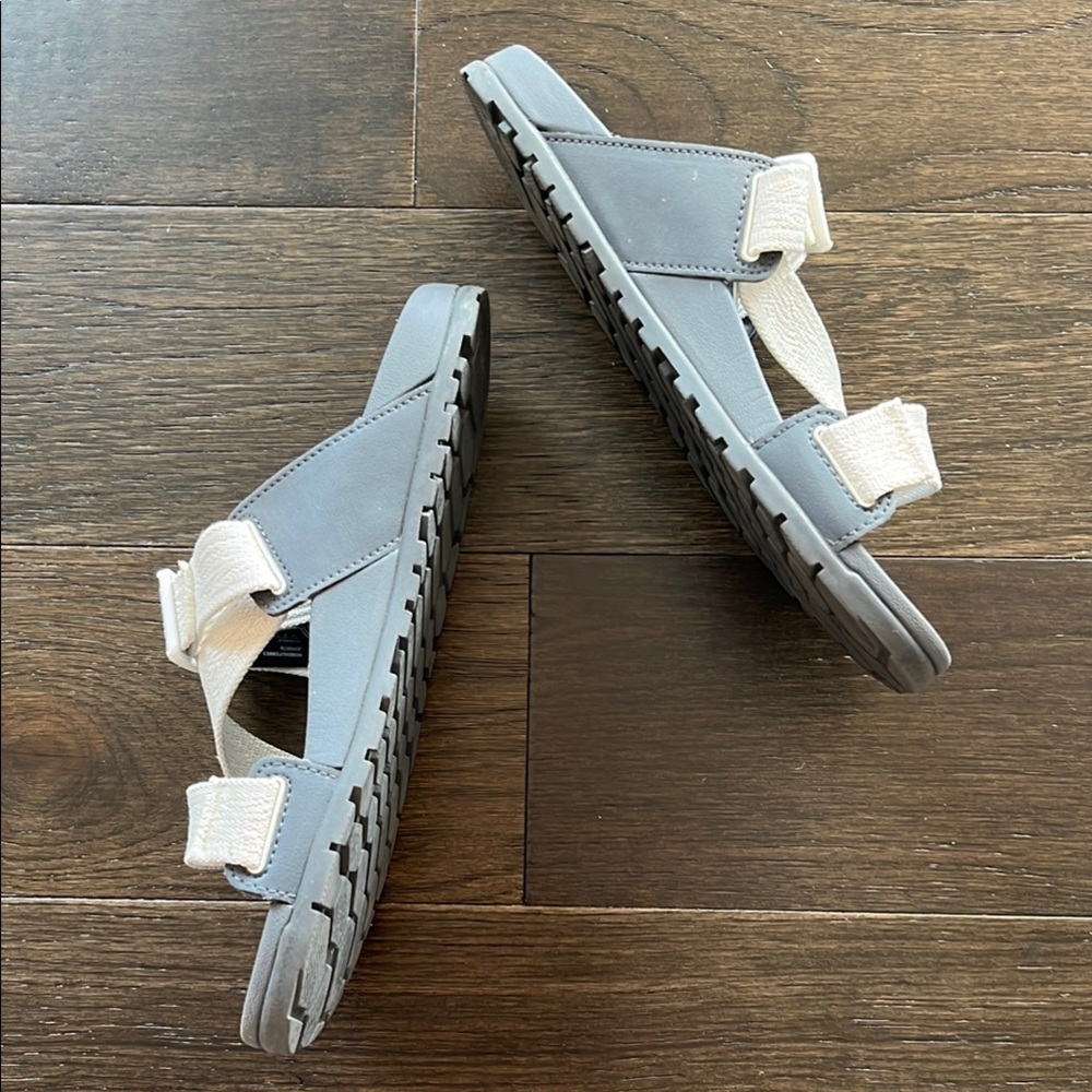 Women’s Chaco Sandals - Picture 2 of 4